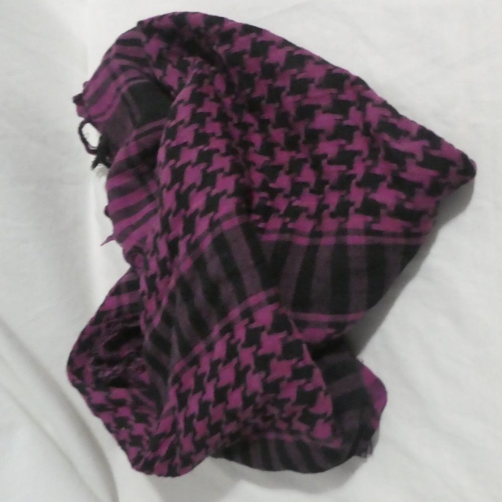 Houndstooth | Arab Arafat Shemagh Kafiyah |  Desert Style Scarf | GUC